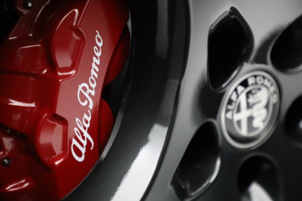 New 2022 Alfa Romeo Stelvio Veloce for sale $59,990 at Maserati of Westport in Westport CT 06880 28