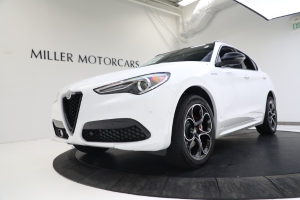 New 2022 Alfa Romeo Stelvio Veloce for sale Sold at Maserati of Westport in Westport CT 06880 11