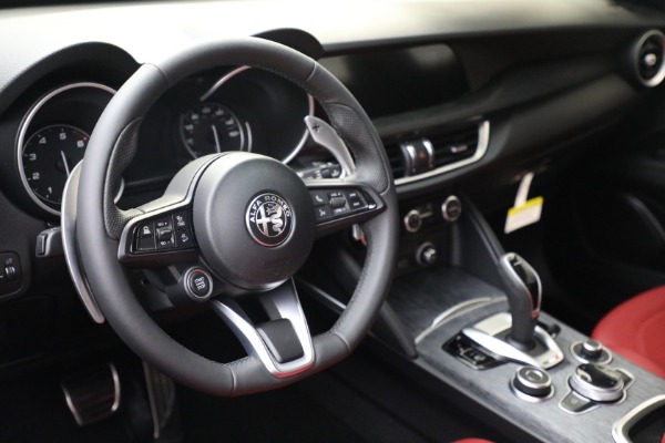 New 2022 Alfa Romeo Stelvio Sprint for sale Sold at Maserati of Westport in Westport CT 06880 16