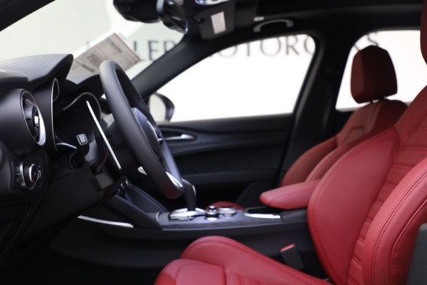 New 2022 Alfa Romeo Stelvio Sprint for sale $52,695 at Maserati of Westport in Westport CT 06880 18