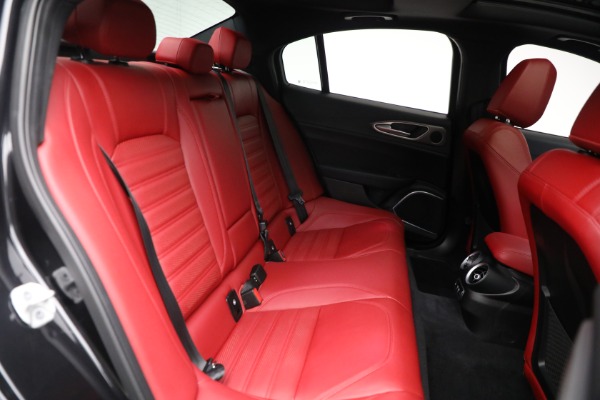 Used 2022 Alfa Romeo Giulia Veloce for sale Sold at Maserati of Westport in Westport CT 06880 16