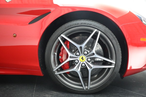 Used 2016 Ferrari California T for sale $179,900 at Maserati of Westport in Westport CT 06880 21
