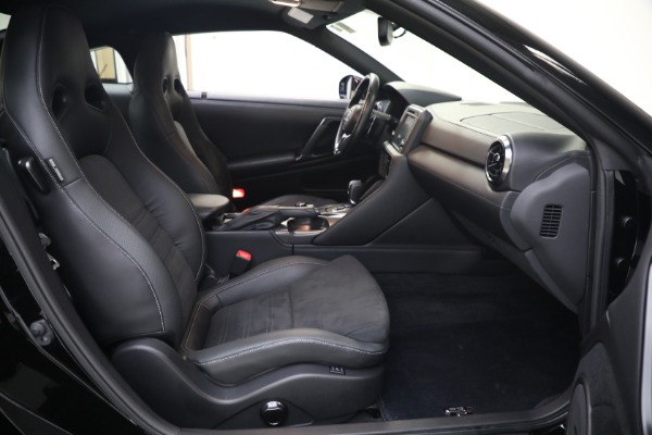 Used 2017 Nissan GT-R Premium for sale Sold at Maserati of Westport in Westport CT 06880 16
