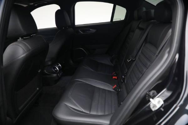 Used 2022 Alfa Romeo Giulia Veloce for sale $27,900 at Maserati of Westport in Westport CT 06880 18