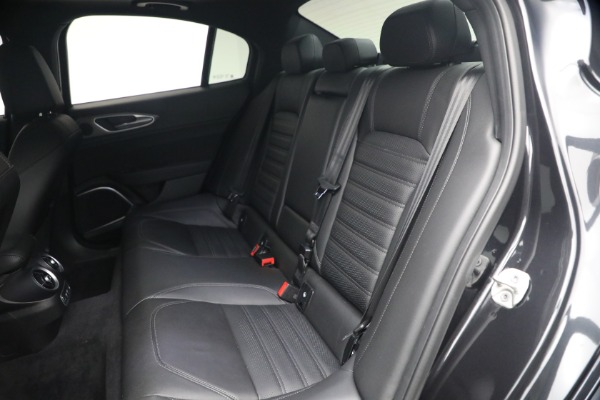 Used 2022 Alfa Romeo Giulia Veloce for sale $27,900 at Maserati of Westport in Westport CT 06880 20