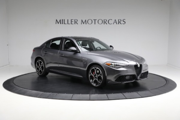 Used 2022 Alfa Romeo Giulia Veloce for sale $37,900 at Maserati of Westport in Westport CT 06880 16