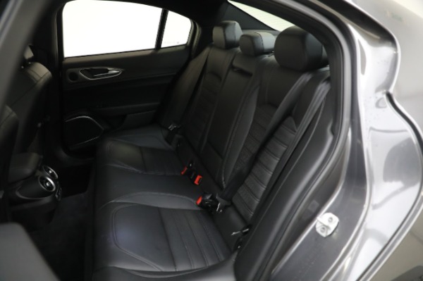 Used 2022 Alfa Romeo Giulia Veloce for sale Sold at Maserati of Westport in Westport CT 06880 25