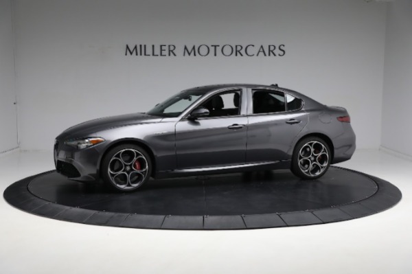 Used 2022 Alfa Romeo Giulia Veloce for sale $37,900 at Maserati of Westport in Westport CT 06880 4