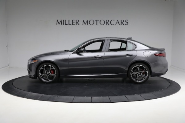 Used 2022 Alfa Romeo Giulia Veloce for sale Sold at Maserati of Westport in Westport CT 06880 5
