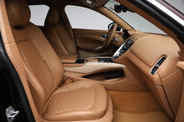 New 2022 Aston Martin DBX for sale $208,886 at Maserati of Westport in Westport CT 06880 24