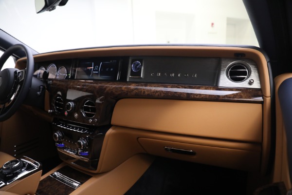 Used 2022 Rolls-Royce Phantom for sale Sold at Maserati of Westport in Westport CT 06880 11