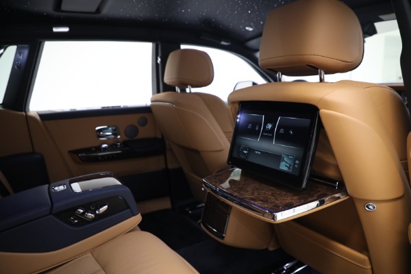Used 2022 Rolls-Royce Phantom for sale $599,900 at Maserati of Westport in Westport CT 06880 19