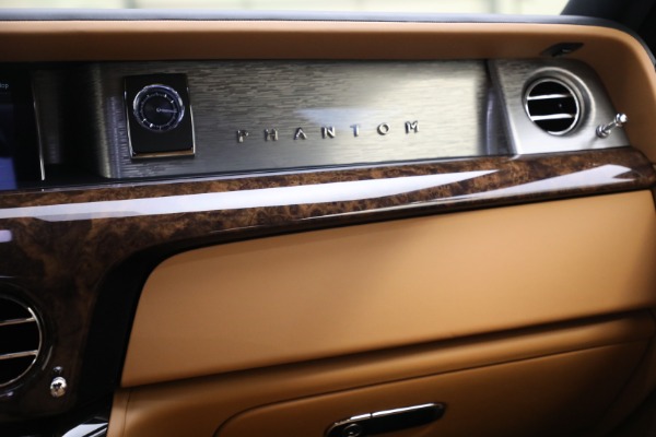 Used 2022 Rolls-Royce Phantom for sale $599,900 at Maserati of Westport in Westport CT 06880 26
