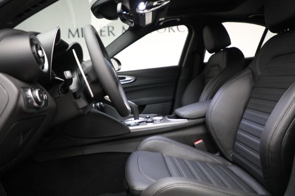 New 2022 Alfa Romeo Giulia Veloce for sale Sold at Maserati of Westport in Westport CT 06880 14