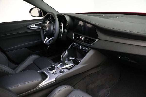 New 2022 Alfa Romeo Giulia Veloce for sale Sold at Maserati of Westport in Westport CT 06880 19
