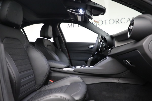 New 2022 Alfa Romeo Giulia Veloce for sale Sold at Maserati of Westport in Westport CT 06880 20