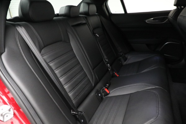 New 2022 Alfa Romeo Giulia Veloce for sale Sold at Maserati of Westport in Westport CT 06880 27