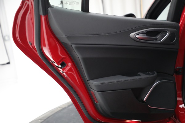 New 2022 Alfa Romeo Giulia Veloce for sale Sold at Maserati of Westport in Westport CT 06880 28