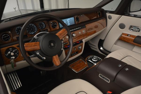 Used 2015 Rolls-Royce Phantom Drophead Coupe for sale Sold at Maserati of Westport in Westport CT 06880 28