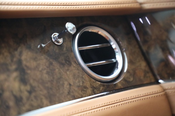Used 2021 Bentley Flying Spur V8 for sale Sold at Maserati of Westport in Westport CT 06880 24