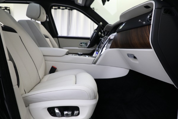 Used 2020 Rolls-Royce Cullinan for sale $439,900 at Maserati of Westport in Westport CT 06880 27
