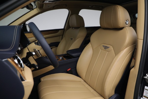 Used 2021 Bentley Bentayga V8 for sale Sold at Maserati of Westport in Westport CT 06880 17