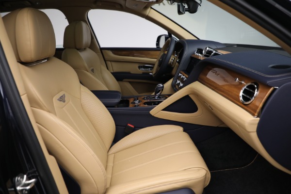 Used 2021 Bentley Bentayga V8 for sale Sold at Maserati of Westport in Westport CT 06880 24