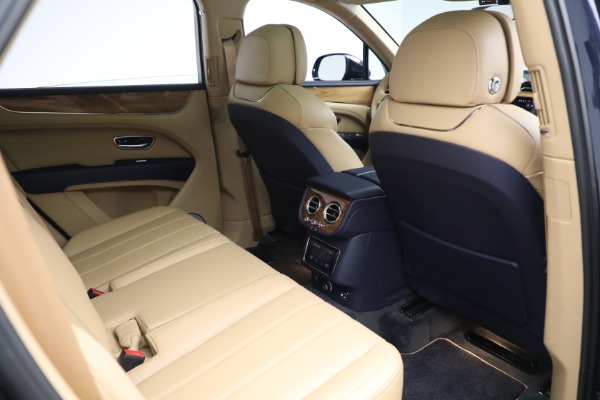 Used 2021 Bentley Bentayga V8 for sale Sold at Maserati of Westport in Westport CT 06880 26