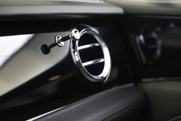 Used 2022 Bentley Bentayga V8 for sale $199,900 at Maserati of Westport in Westport CT 06880 24