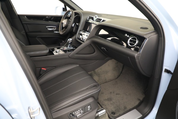 Used 2022 Bentley Bentayga V8 for sale $199,900 at Maserati of Westport in Westport CT 06880 25