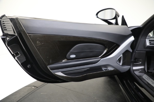 Used 2005 Porsche Carrera GT for sale $1,400,000 at Maserati of Westport in Westport CT 06880 26
