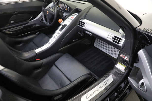 Used 2005 Porsche Carrera GT for sale $1,600,000 at Maserati of Westport in Westport CT 06880 27