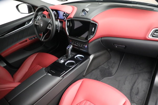 New 2022 Maserati Ghibli Modena Q4 for sale Sold at Maserati of Westport in Westport CT 06880 12