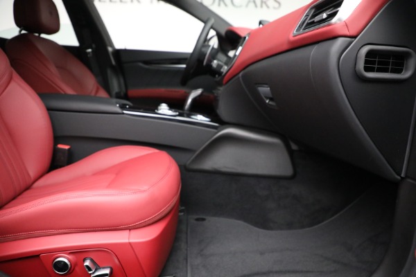 New 2022 Maserati Ghibli Modena Q4 for sale Sold at Maserati of Westport in Westport CT 06880 17