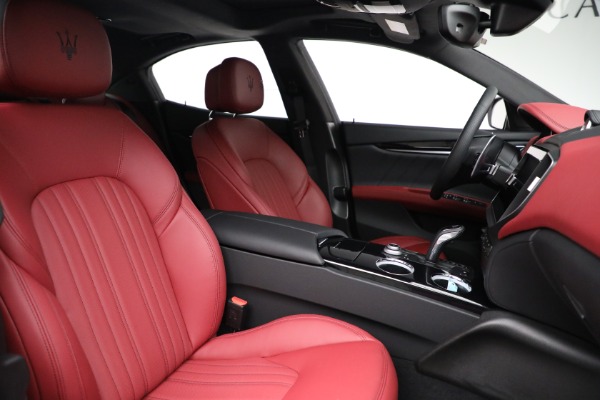 New 2022 Maserati Ghibli Modena Q4 for sale Sold at Maserati of Westport in Westport CT 06880 18