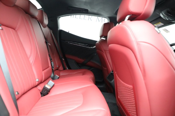 New 2022 Maserati Ghibli Modena Q4 for sale Sold at Maserati of Westport in Westport CT 06880 20