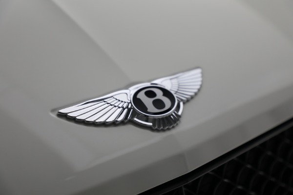New 2022 Bentley Bentayga V8 for sale Call for price at Maserati of Westport in Westport CT 06880 15