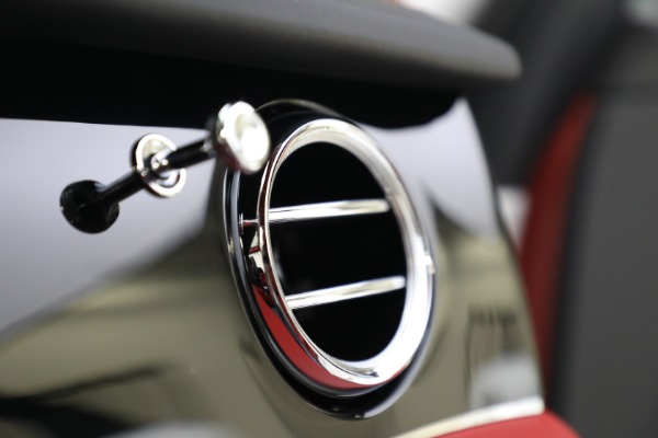 New 2022 Bentley Bentayga V8 for sale Call for price at Maserati of Westport in Westport CT 06880 25