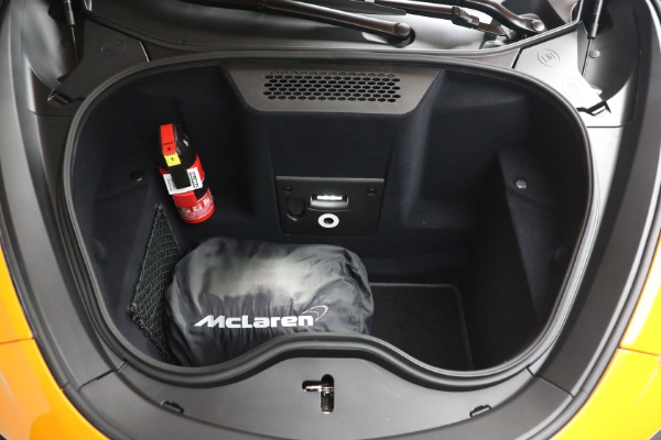 New 2022 McLaren GT for sale Sold at Maserati of Westport in Westport CT 06880 27