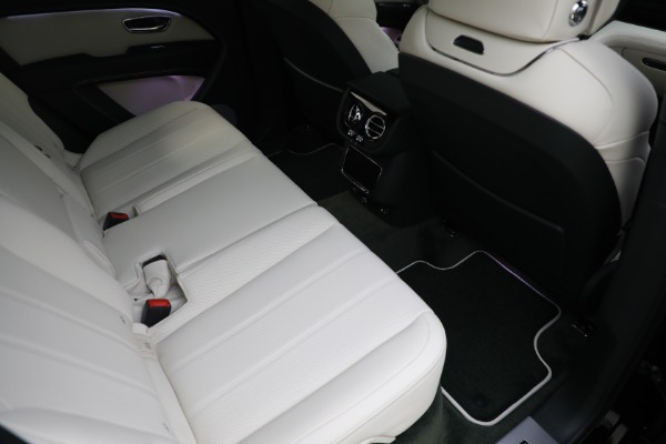 New 2022 Bentley Bentayga V8 for sale Sold at Maserati of Westport in Westport CT 06880 28
