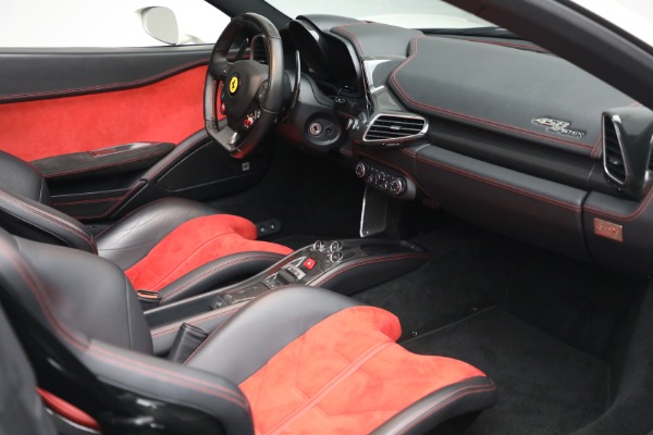 Used 2012 Ferrari 458 Spider for sale $289,900 at Maserati of Westport in Westport CT 06880 22