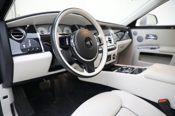 Used 2017 Rolls-Royce Ghost for sale Sold at Maserati of Westport in Westport CT 06880 13