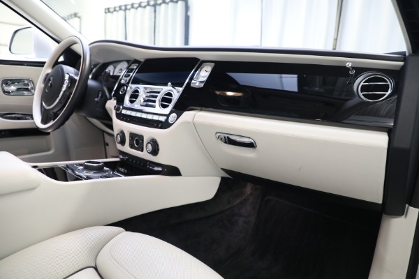 Used 2017 Rolls-Royce Ghost for sale $226,900 at Maserati of Westport in Westport CT 06880 16