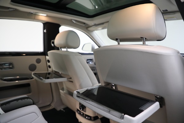 Used 2017 Rolls-Royce Ghost for sale $226,900 at Maserati of Westport in Westport CT 06880 25