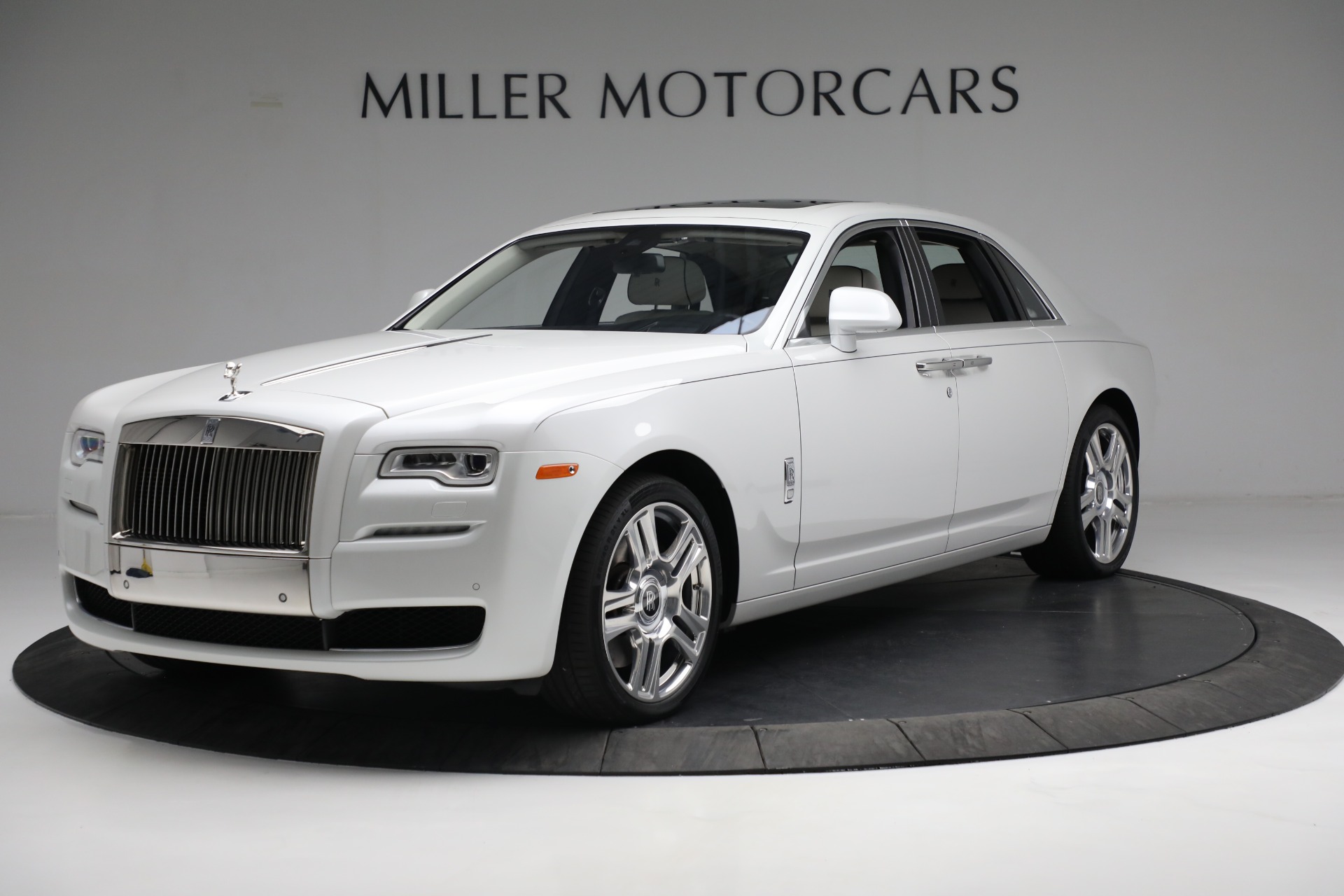 Used 2017 Rolls-Royce Ghost for sale Sold at Maserati of Westport in Westport CT 06880 1