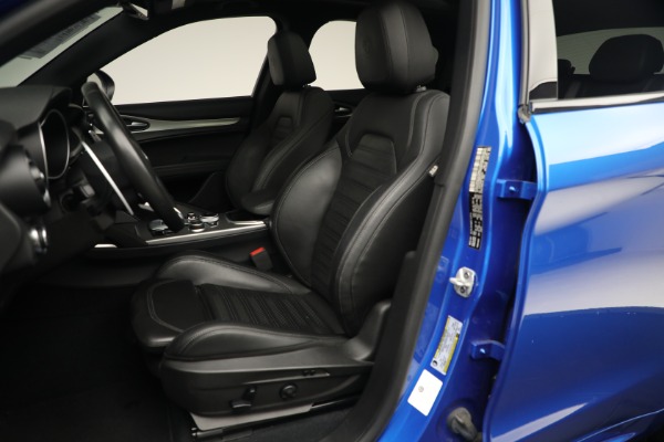 Used 2022 Alfa Romeo Stelvio Veloce for sale $32,900 at Maserati of Westport in Westport CT 06880 14