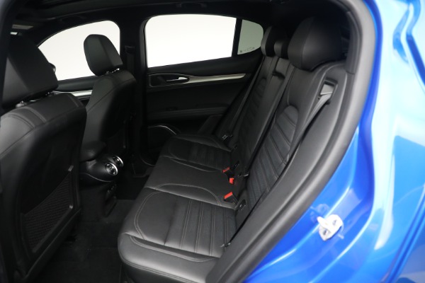 Used 2022 Alfa Romeo Stelvio Veloce for sale $32,900 at Maserati of Westport in Westport CT 06880 17
