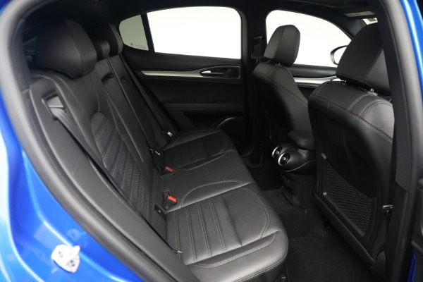 Used 2022 Alfa Romeo Stelvio Veloce for sale $32,900 at Maserati of Westport in Westport CT 06880 19