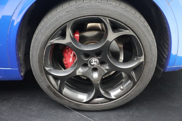 Used 2022 Alfa Romeo Stelvio Veloce for sale $32,900 at Maserati of Westport in Westport CT 06880 24