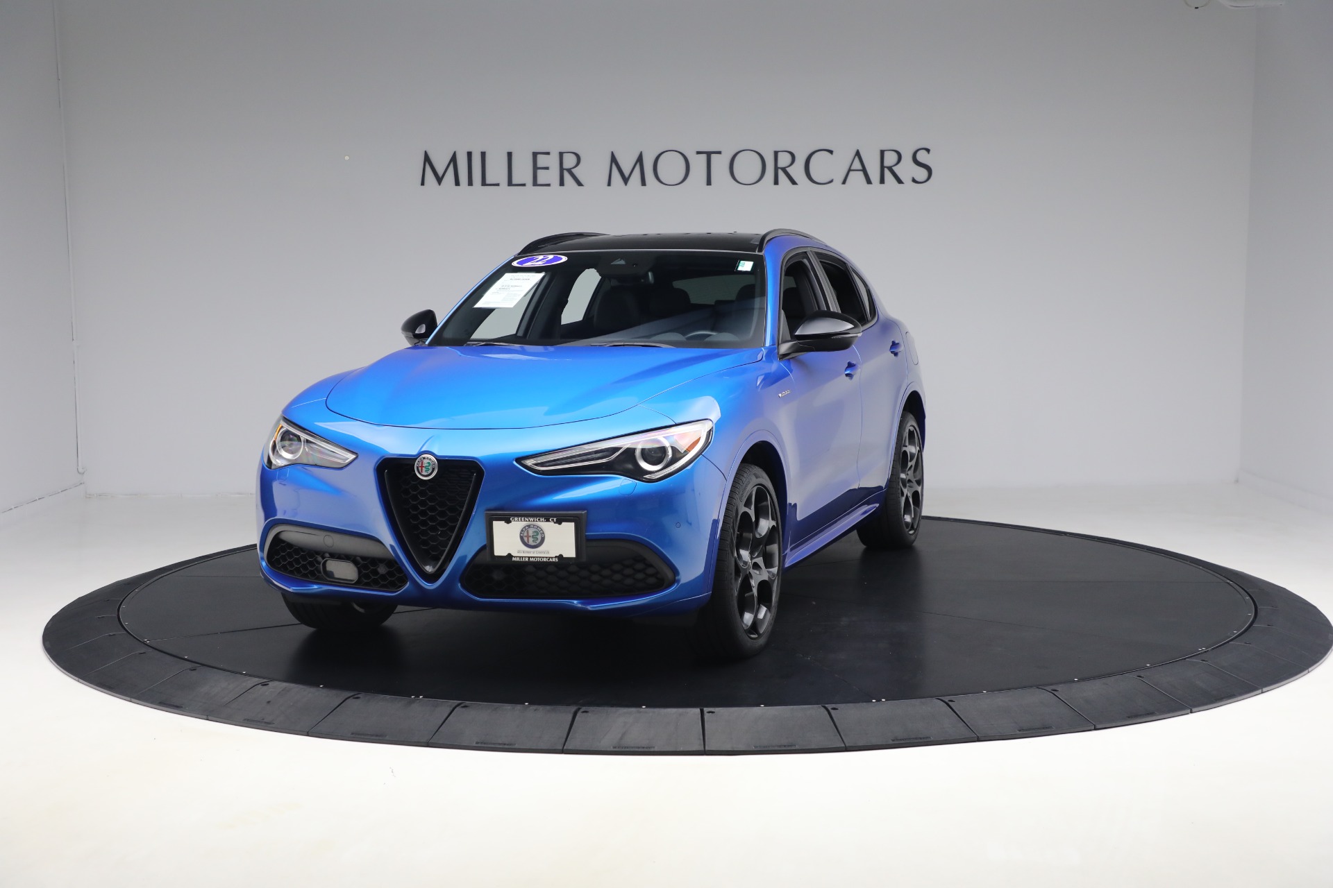 Used 2022 Alfa Romeo Stelvio Veloce for sale $32,900 at Maserati of Westport in Westport CT 06880 1